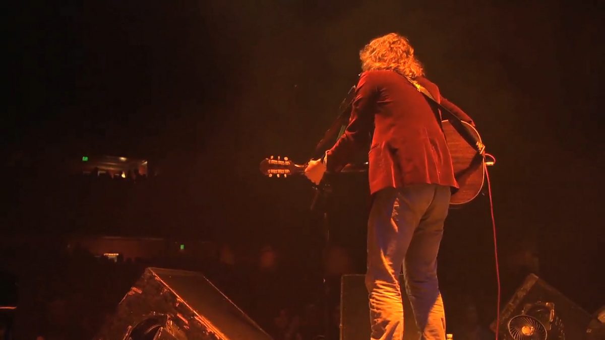 43566995-00_01_24_13-still001