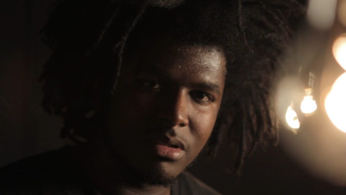 43566995-00_20_14_13-still010