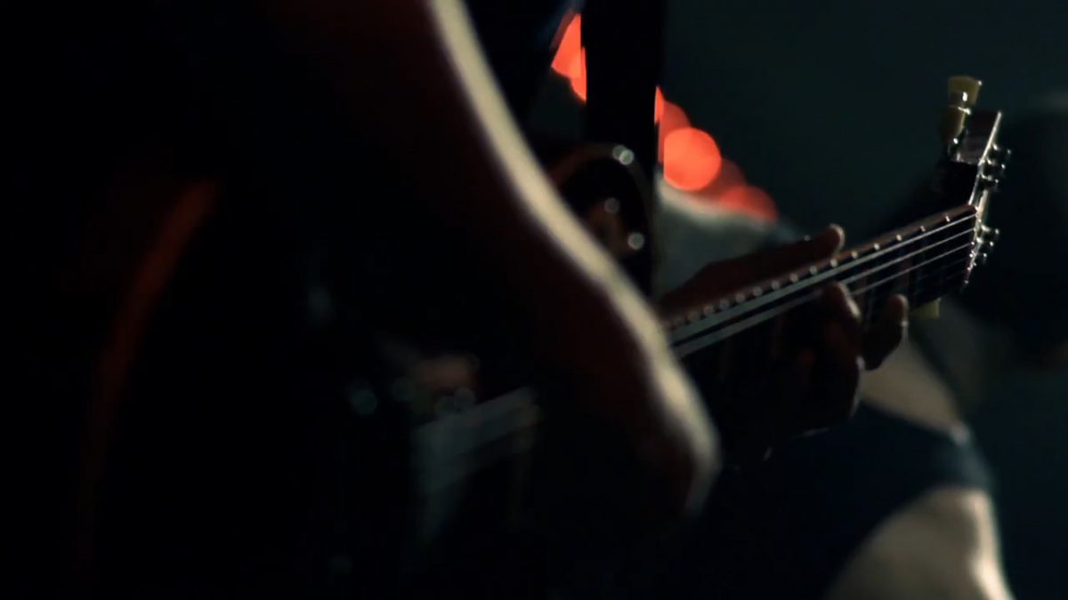 43566995-00_33_24_10-still013